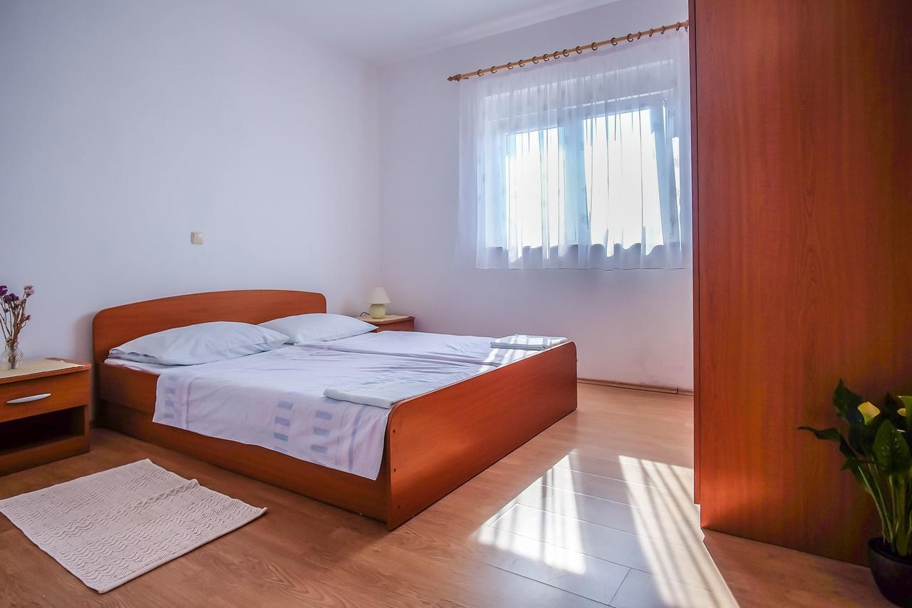 Apartments Jasmin Barbat na Rabu Exterior photo