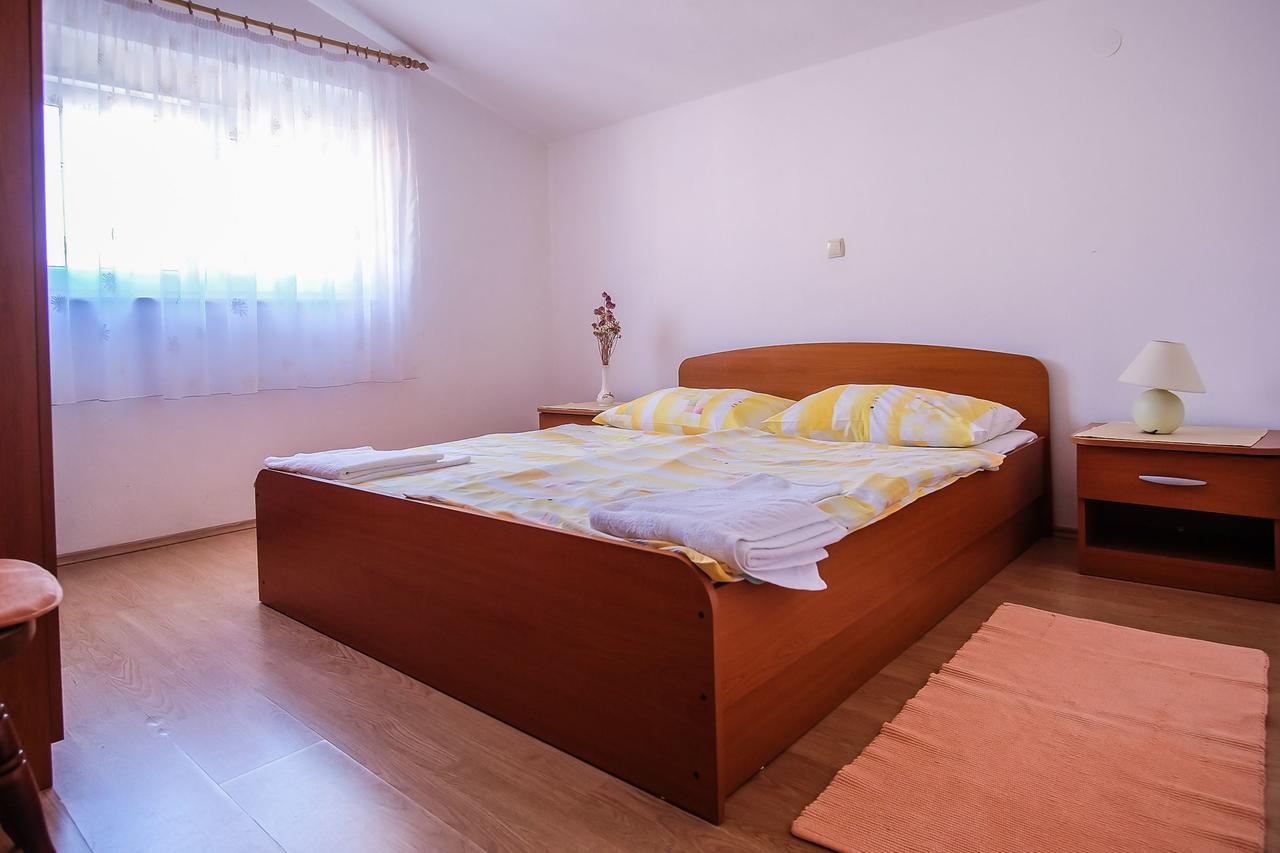 Apartments Jasmin Barbat na Rabu Exterior photo