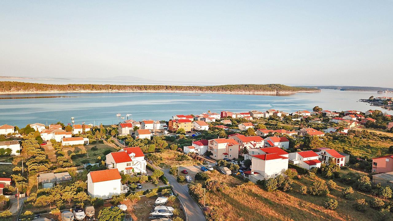 Apartments Jasmin Barbat na Rabu Exterior photo